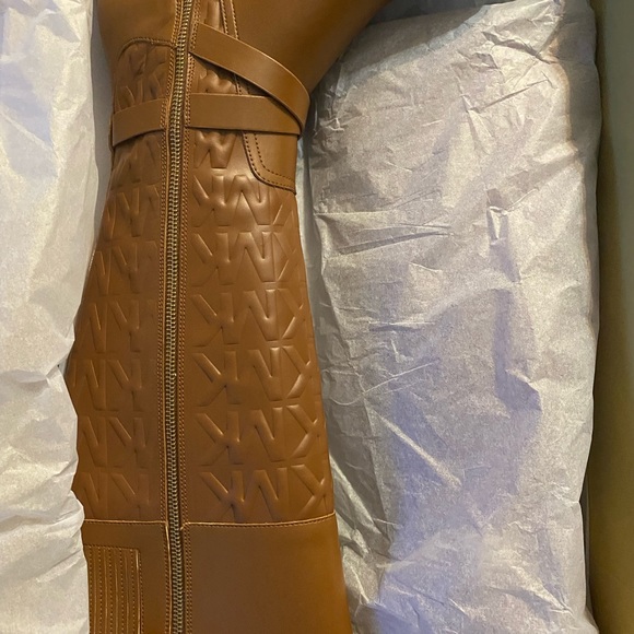 Luggage Color MK boots size 9m wm - Picture 2 of 2